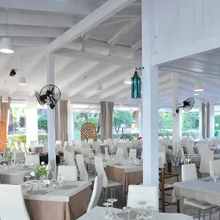 Italy Village Отель 4*